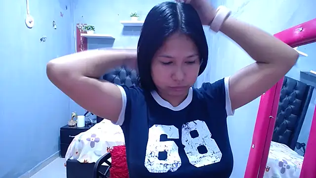 Snapshot of Letty_Plugxo chatting on May 25, 2026, 1:39 pm Letty Plugxo online show from May 25, 2026, 1:39 pm