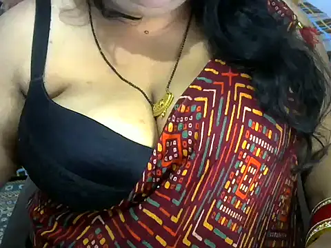 Snapshot of dramebaz_queen chatting on February 2, 2026, 7:23 pm dramebaz queen online show from February 2, 2026, 7:23 pm