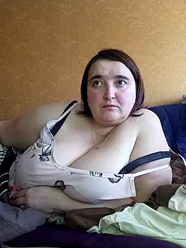 Snapshot of Liluboobs chatting on February 1, 2026, 8:24 am Liluboobs online show from February 1, 2026, 8:24 am