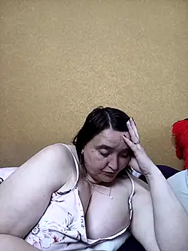 Snapshot of Liluboobs chatting on April 6, 2026, 4:46 am Liluboobs online show from April 6, 2026, 4:46 am