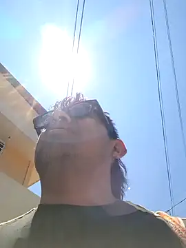 Snapshot of GusssHOT chatting on April 2, 2026, 5:54 pm GusssHOT online show from April 2, 2026, 5:54 pm