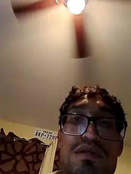 lRainbowBoy online show from April 13, 2026, 12:49 am