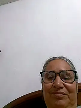 Snapshot of _candi chatting on April 16, 2026, 9:39 pm candi online show from April 16, 2026, 9:39 pm