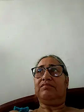 Snapshot of _candi chatting on April 17, 2026, 12:52 pm candi online show from April 17, 2026, 12:52 pm