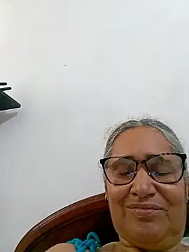 Snapshot of _candi chatting on April 18, 2026, 3:16 pm candi online show from April 18, 2026, 3:16 pm