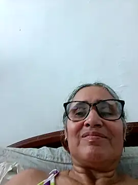 Snapshot of _candi chatting on April 19, 2026, 6:21 pm candi online show from April 19, 2026, 6:21 pm
