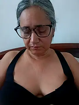 Snapshot of _candi chatting on April 30, 2026, 12:11 pm candi online show from April 30, 2026, 12:11 pm