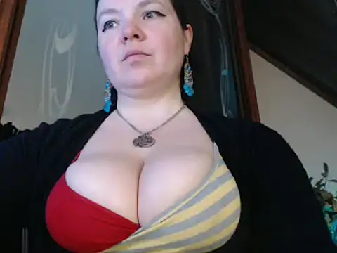 Snapshot of amorelara chatting on March 1, 2025, 8:45 am amorelara online show from March 1, 2025, 8:45 am