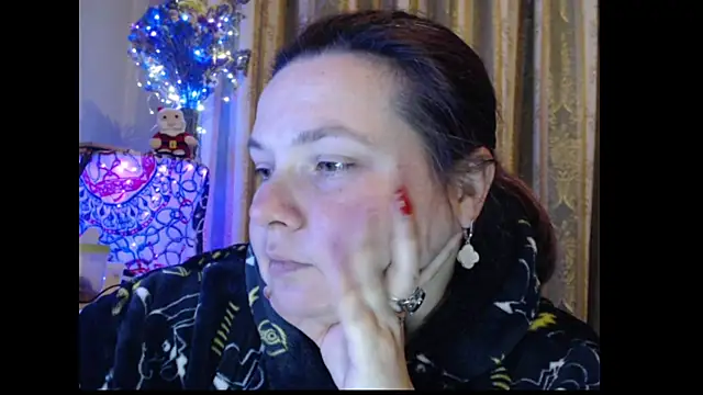 Snapshot of amorelara chatting on October 26, 2025, 2:45 pm amorelara online show from October 26, 2025, 2:45 pm