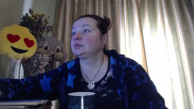 amorelara online show from March 28, 2026, 7:52 am