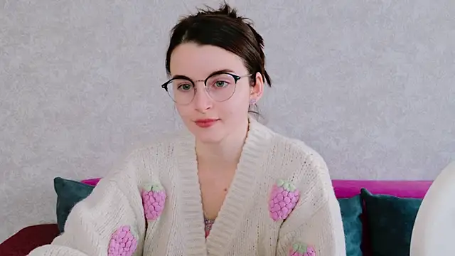 Miss Arwen online show from December 1, 2025, 4:50 am