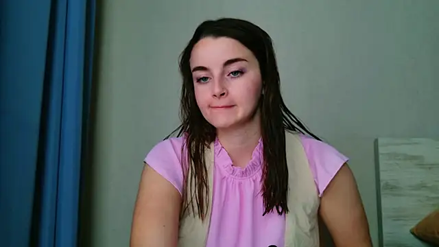 Snapshot of Miss_Arwen chatting on June 2, 2026, 6:26 am Miss Arwen online show from June 2, 2026, 6:26 am