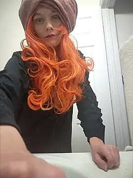 Snapshot of AriellaTaylor chatting on December 8, 2024, 4:28 pm AriellaTaylor online show from December 8, 2024, 4:28 pm