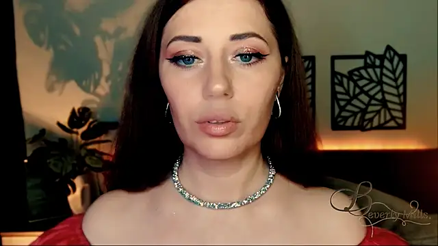 MissBeverlyMills online show from December 7, 2024, 2:13 pm