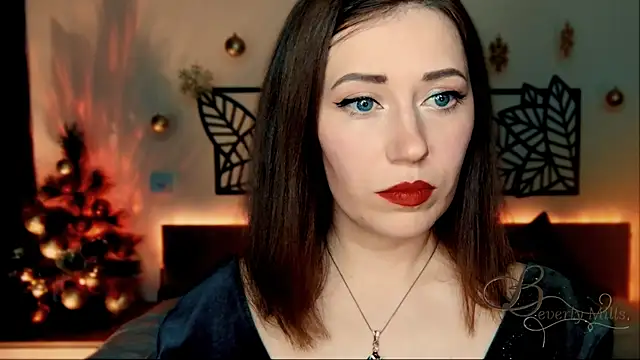 MissBeverlyMills online show from December 19, 2024, 6:01 pm