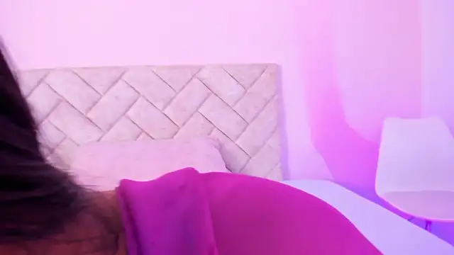 krishaa  online show from March 18, 2025, 4:04 pm