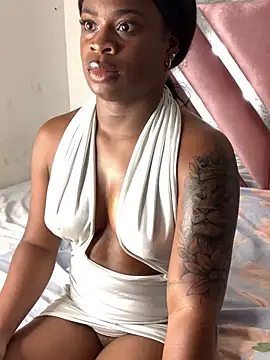 Snapshot of Tamara_Lubezkii chatting on January 15, 2025, 9:20 pm Tamara Lubezkii online show from January 15, 2025, 9:20 pm