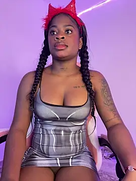 Snapshot of Tamara_Lubezkii chatting on March 19, 2025, 10:20 pm Tamara Lubezkii online show from March 19, 2025, 10:20 pm