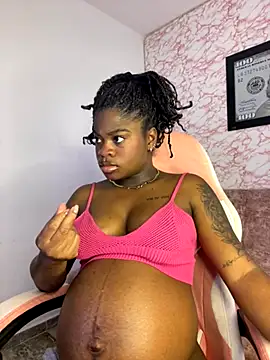 Snapshot of Tamara_Lubezkii chatting on September 27, 2025, 4:23 pm Tamara Lubezkii online show from September 27, 2025, 4:23 pm