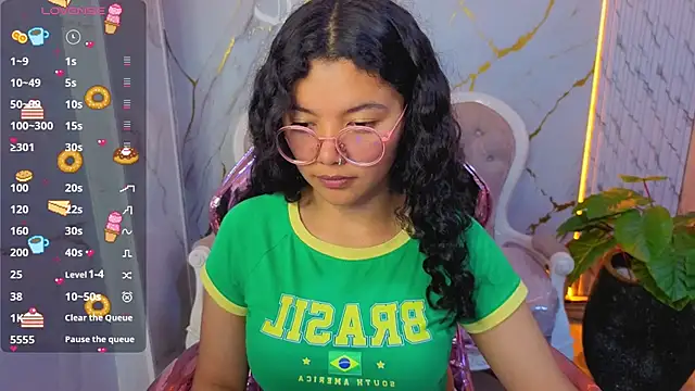 victoria castillo b online show from March 25, 2026, 7:42 pm