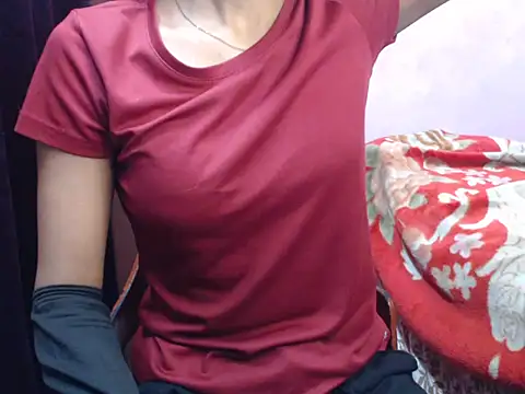 Angel kiyara online show from February 18, 2026, 6:26 pm