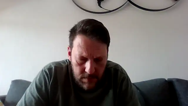 Snapshot of BennyLommy chatting on April 27, 2026, 2:04 pm BennyLommy online show from April 27, 2026, 2:04 pm