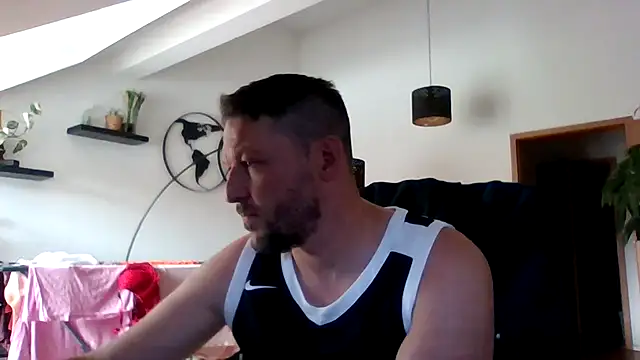 Snapshot of BennyLommy chatting on July 22, 2026, 11:13 am BennyLommy online show from July 22, 2026, 11:13 am