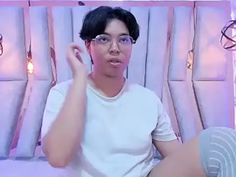 Emmapark  online show from February 21, 2025, 1:00 am