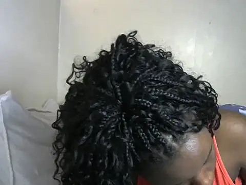 Novah  online show from October 13, 2025, 2:06 pm