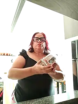 MARIANMILLS   online show from March 11, 2025, 1:01 pm