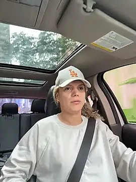 Georgiafox online show from November 10, 2025, 2:05 pm