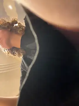 RinaMood online show from February 20, 2026, 6:26 am