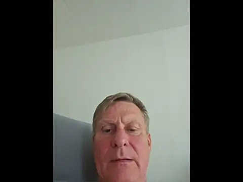 johnnym1 online show from April 16, 2026, 10:38 am