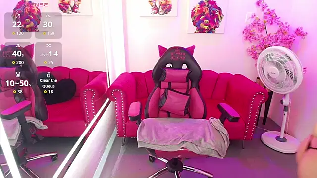 Miss dolly  online show from April 1, 2026, 12:06 pm