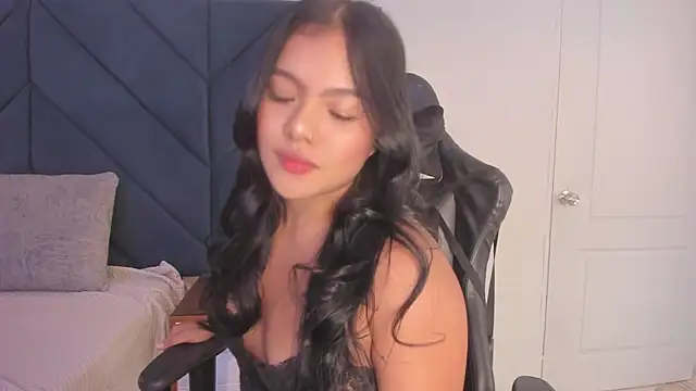 Snapshot of sarita_hills chatting on February 14, 2025, 3:33 am sarita hills online show from February 14, 2025, 3:33 am