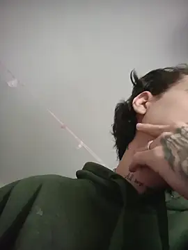 chamitopolla21 online show from July 17, 2026, 8:35 pm