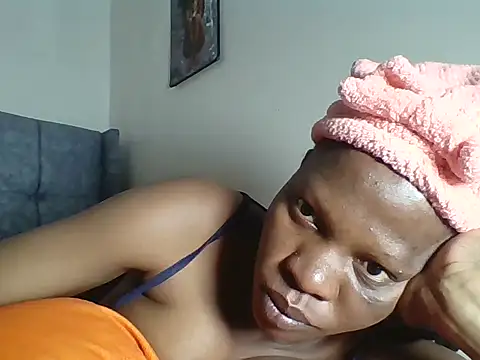 Snapshot of t-NaughtyLicia chatting on July 7, 2026, 2:21 pm t-NaughtyLicia online show from July 7, 2026, 2:21 pm