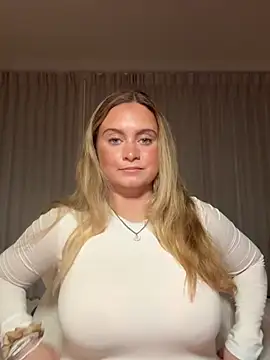 Sophie Raegan online show from April 8, 2026, 4:45 am