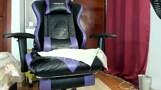 Snapshot of Amarantha_666 chatting on February 12, 2025, 11:09 pm Amarantha 666 online show from February 12, 2025, 11:09 pm