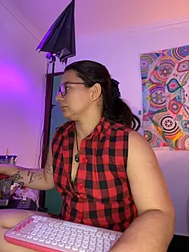 Snapshot of Amarantha_666 chatting on November 22, 2025, 8:52 pm Amarantha 666 online show from November 22, 2025, 8:52 pm