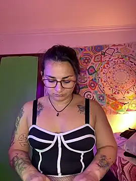 Snapshot of Amarantha_666 chatting on December 13, 2025, 8:14 pm Amarantha 666 online show from December 13, 2025, 8:14 pm