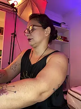 Snapshot of Amarantha_666 chatting on February 3, 2026, 9:09 pm Amarantha 666 online show from February 3, 2026, 9:09 pm