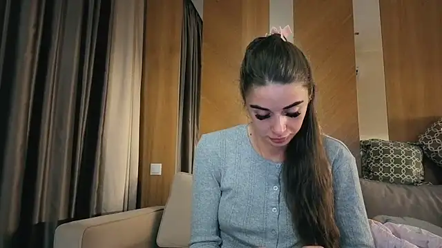 your bunnygirl online show from October 3, 2025, 7:44 pm