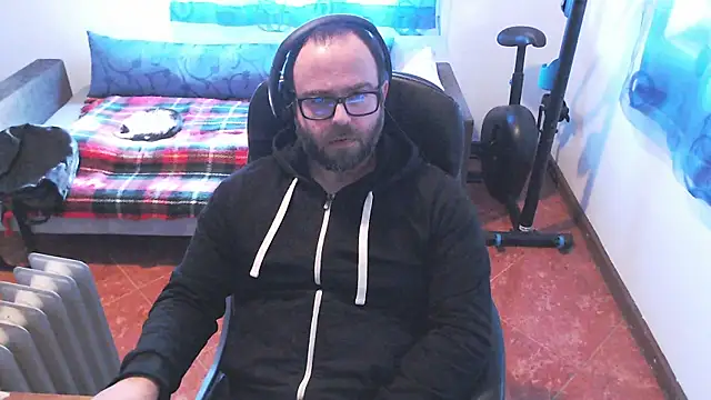 Snapshot of ravingr4d4 chatting on February 16, 2025, 2:43 pm ravingr4d4 online show from February 16, 2025, 2:43 pm