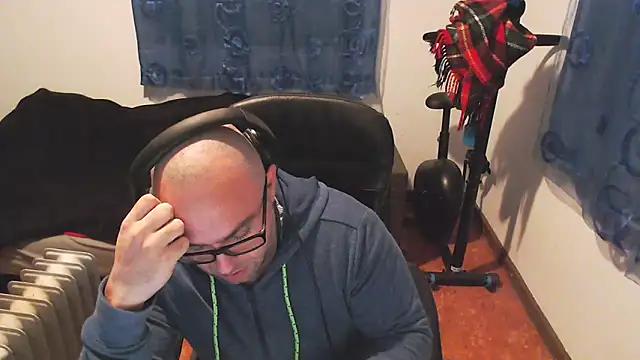 Snapshot of ravingr4d4 chatting on February 19, 2025, 9:25 pm ravingr4d4 online show from February 19, 2025, 9:25 pm