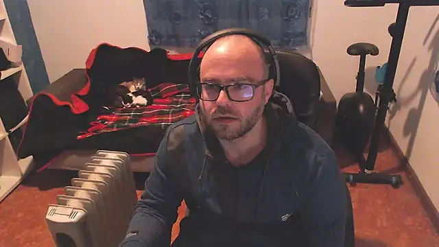 Snapshot of ravingr4d4 chatting on March 2, 2025, 10:38 pm ravingr4d4 online show from March 2, 2025, 10:38 pm