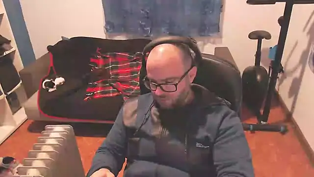 Snapshot of ravingr4d4 chatting on March 3, 2025, 10:10 pm ravingr4d4 online show from March 3, 2025, 10:10 pm