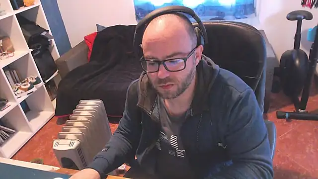 Snapshot of ravingr4d4 chatting on March 4, 2025, 8:57 am ravingr4d4 online show from March 4, 2025, 8:57 am
