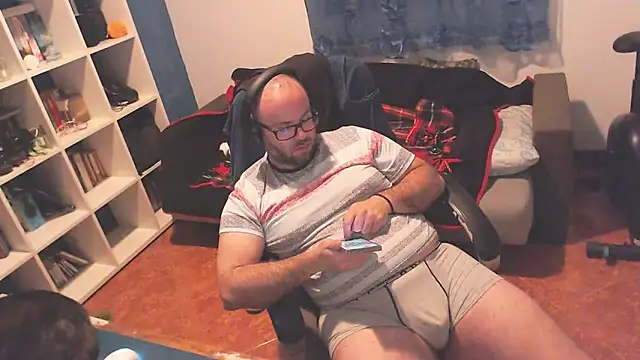 Snapshot of ravingr4d4 chatting on March 6, 2025, 1:27 am ravingr4d4 online show from March 6, 2025, 1:27 am