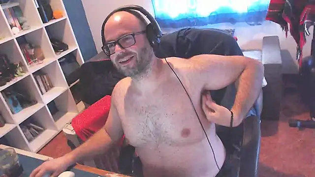 Snapshot of ravingr4d4 chatting on March 6, 2025, 3:24 pm ravingr4d4 online show from March 6, 2025, 3:24 pm